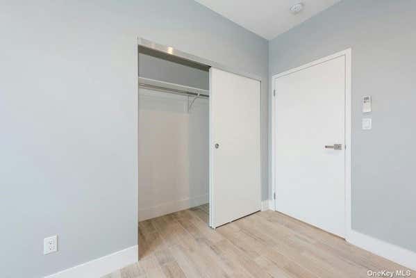 2 beds, 1 bath, $2,800, Unit 3R