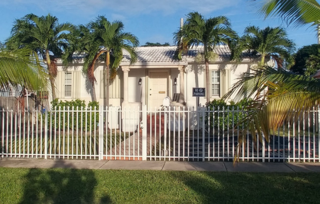 2955 SW 38 AVE