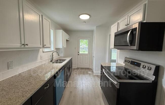 10402 DESDEMONA DR