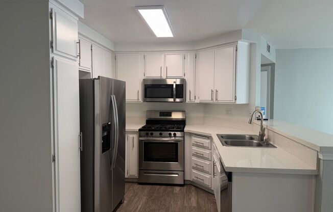 1 bed, 1 bath, 694 sqft, $2,455, Unit 811