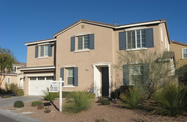 Beautiful, Spacious Four Bedroom + Loft Home in Gated Community!