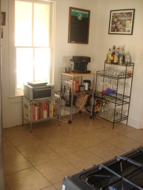 2 beds, 1 bath, $2,000