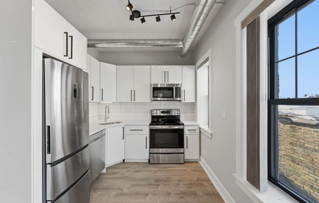 1 bed, 1 bath, 373 sqft, $1,750, Unit 503