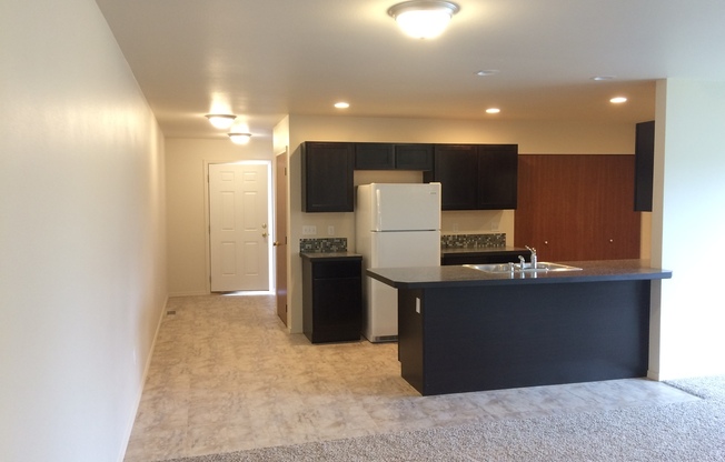 2 beds, 2 baths, 1,100 sqft, $1,595, Unit #A