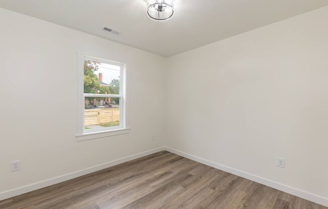 2 beds, 1 bath, $1,300, Unit 415 Sycamore St RENO