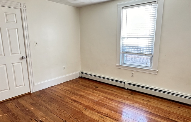 2 beds, 1 bath, 900 sqft, $2,100, Unit 1