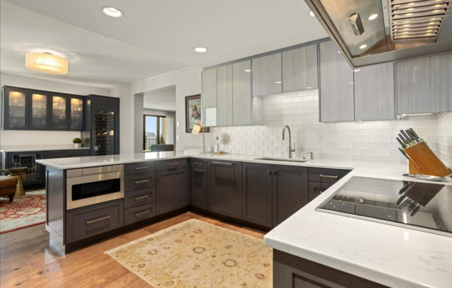 3 beds, 2 baths, $5,750, Unit # 1742