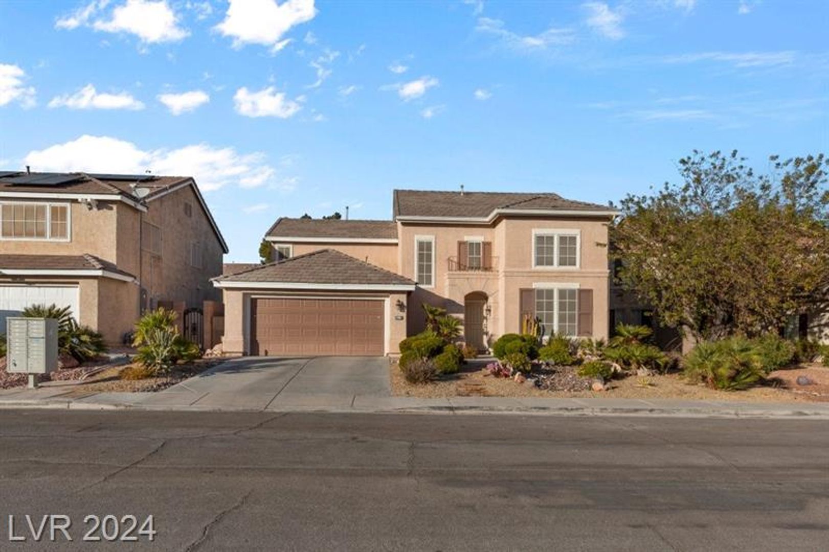 Prime Location Gem Near The Lakes and Summerlin – No HOA!