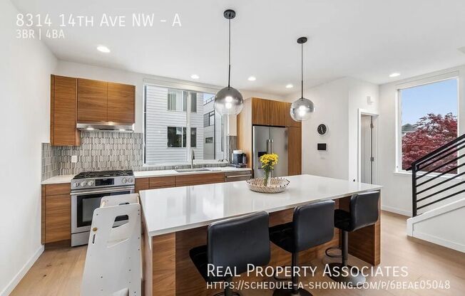 8314 14 AVE NW