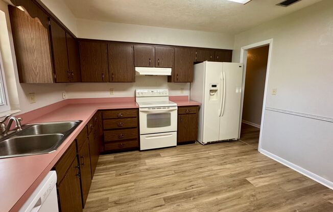 Cozy Home in NW Area