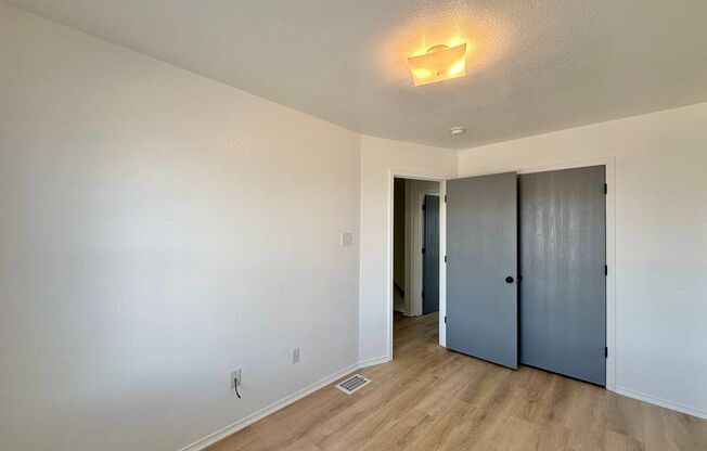 2 beds, 1.5 baths, 1,235 sqft, $895, Unit 4300 C July