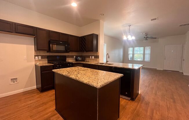 Blanco Vista 3 bed 2.5 bath