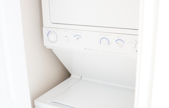 1 bed, 1.5 baths, 939 sqft, $2,800, Unit Unit 517