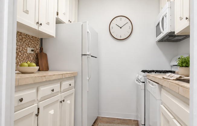 1 bed, 1 bath, 750 sqft, $5,695, Unit 11S