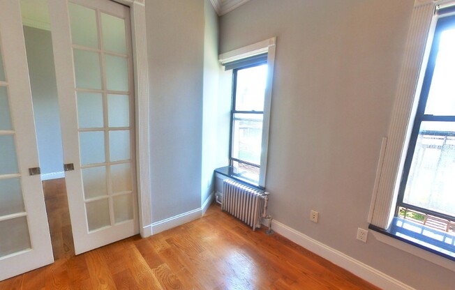 232 Elizabeth St, New York NY 5E