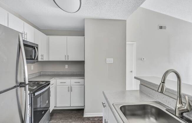 Stainless Steel Appliances at The Willows on Rosemeade, Texas