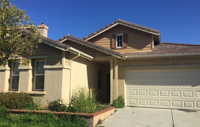 3 beds, 2 baths, $2,400