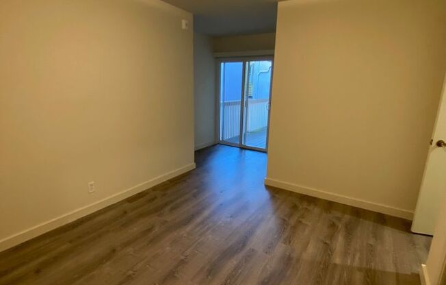 1 bed, 1 bath, $2,850, Unit 205