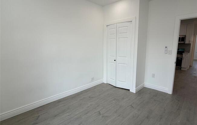 4 beds, 1.5 baths, 2,370 sqft, $4,500