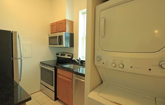 Studio, 1 bath, $2,095, Unit A202