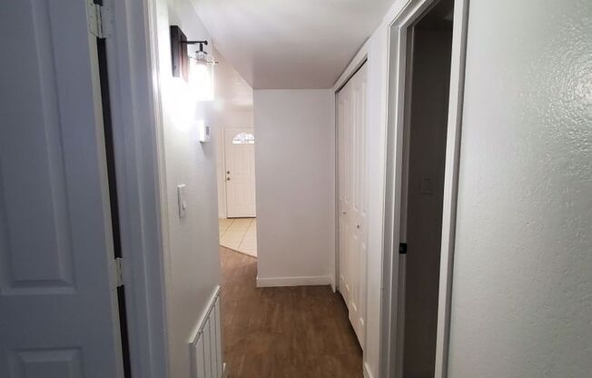 2 beds, 1 bath, 850 sqft, $1,395, Unit 114