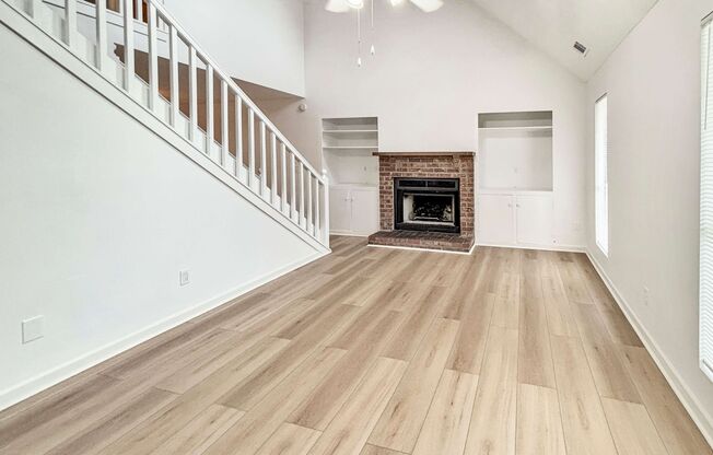 Beautiful 3BR 2.5 BA Home in Mableton!