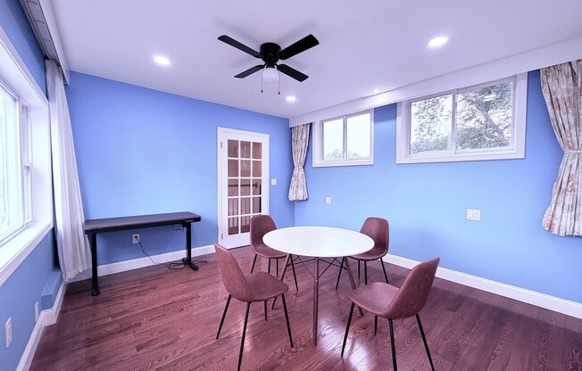 3 beds, 2 baths, 1,600 sqft, $6,300, Unit 201