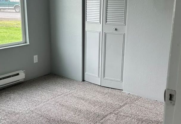 3 beds, 1 bath, 945 sqft, $1,600, Unit 1326 L1