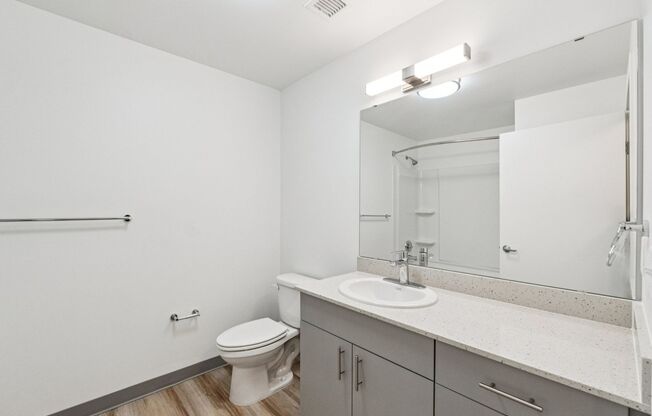 2 beds, 1 bath, 913 sqft, $2,495, Unit 135