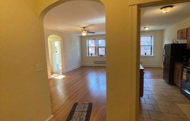 1 bed, 1 bath, 800 sqft, $1,550, Unit A205