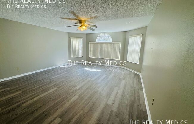 5012 LAGUNA BAY CIRCLE