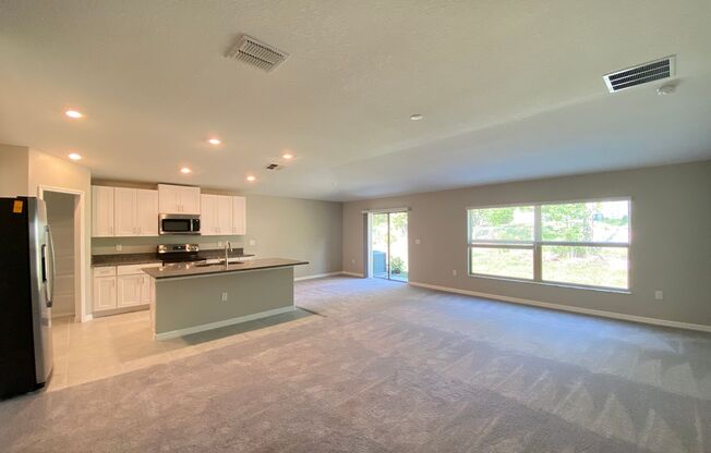 4 beds, 2 baths, $1,895