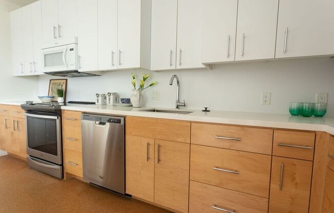 2 beds, 1.5 baths, 1,558 sqft, $2,065.85, Unit 306