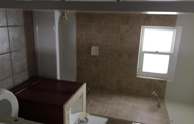 Studio, 1 bath, 600 sqft, $1,695