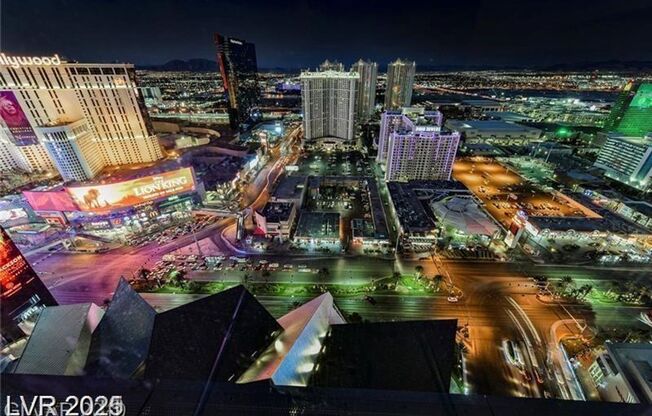 VEER TOWERS! BEAUTIFUL 1 BEDROOM UNIT!