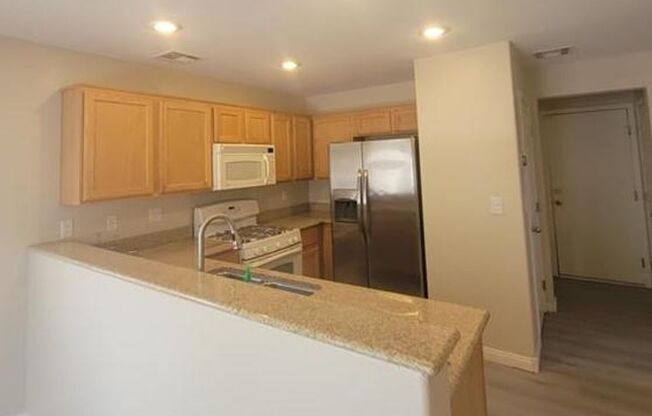 3 beds, 2.5 baths, $1,850