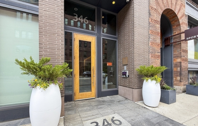 1 bed, 1 bath, 721 sqft, $3,775, Unit 313