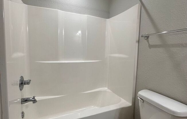2 beds, 2.5 baths, 1,165 sqft, $1,705, Unit #  907