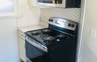 1 bed, 1 bath, 600 sqft, $850, Unit 8