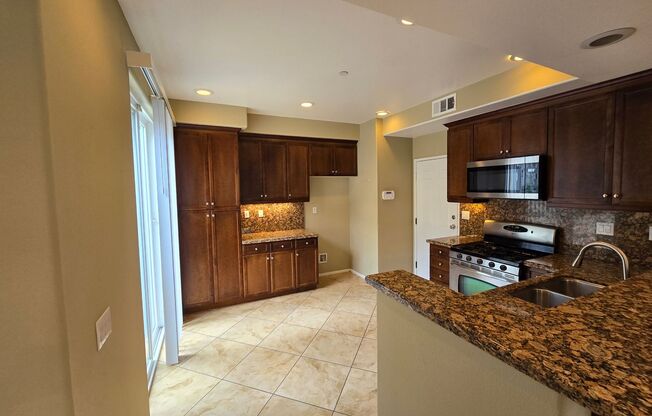 Columbus Square: 3 Bedroom 2.5 Bath Attached Townhome,