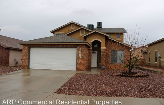7013 FALLING LEAF CIR