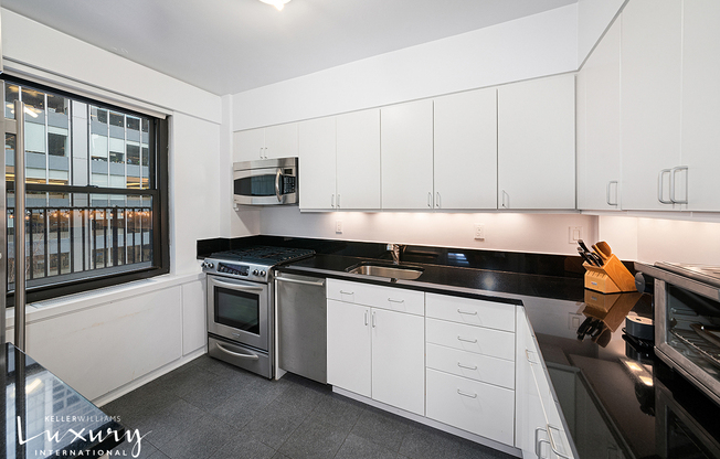 2 beds, 2 baths, 1,420 sqft, $15,000, Unit 15B