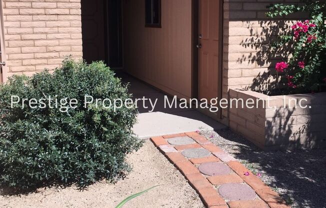 3bd/2ba home tucked away in Northwest Tucson!!