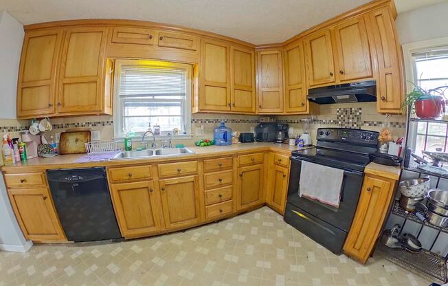 Patio + Fenced-In Yard+ Pet Friendly + Garage Parking + Washer & Dryer! Available August 1st!