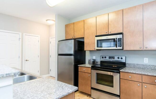 2 beds, 2 baths, $1,995, Unit 217