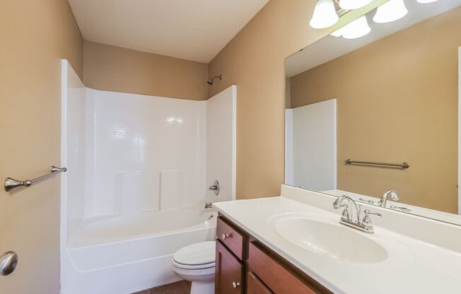 2 beds, 2.5 baths, 1,305 sqft, $1,225, Unit 109