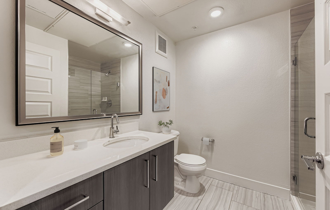 Plan B3: Spacious bathroom