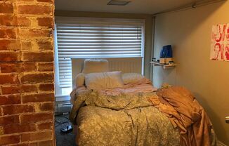 2 beds, 1 bath, $3,000, Unit 1