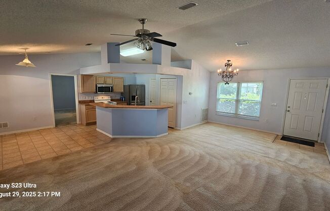 Beautiful 3/2/2 Pool Home on Oversized Lot in Quail Hollow