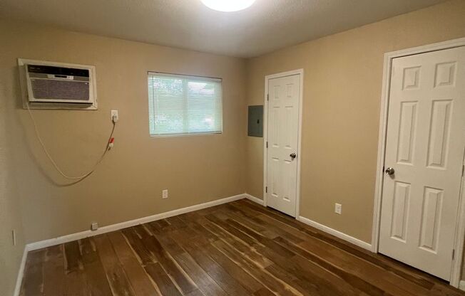 1 bed, 1 bath, 500 sqft, $725, Unit #5